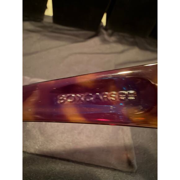 INI+IUM / Initium Brand Tortoise Shell Sunglasses Barely Used main image 5